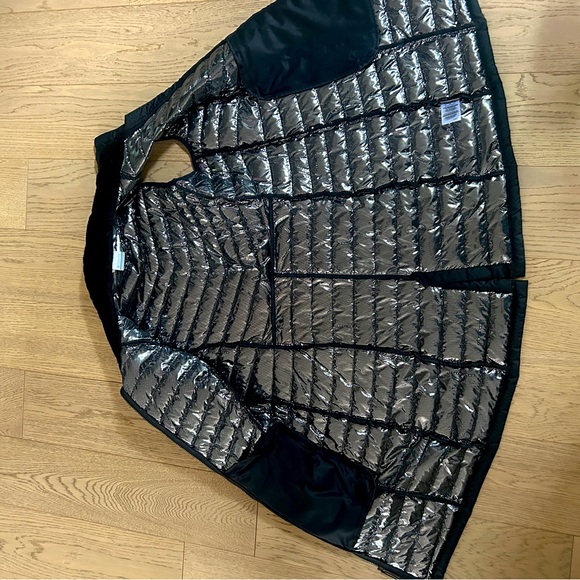 Columbia Women’s Puffer Vest - Picture 7 of 11